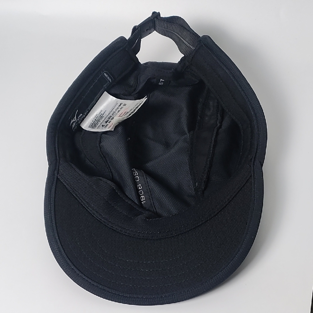 Mizuno Black Cap with Silver Accents - Picture 5 of 8